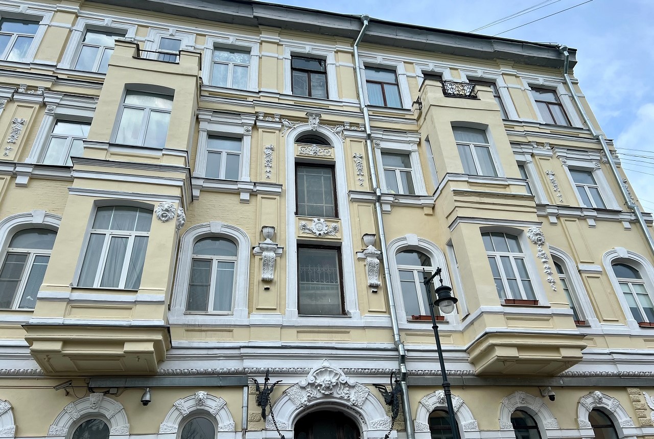 Армянский переулок дом 4 школа 644. Армянский переулок д3-5 стр 4. Москва армянский 3 5. Москва армянский 3 5. Москва армянский 3 5.