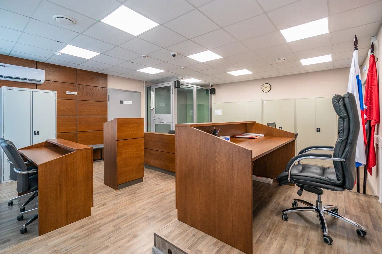 В совещательную комнату для вынесения. Дворец правосудия в нижнем новгороде внутри. Судья в рабочем кабинете. Комната совещаний судей. В совещательную комнату для вынесения.